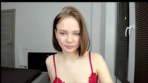 sarahphyllis online show from December 27, 2024, 9:00 pm