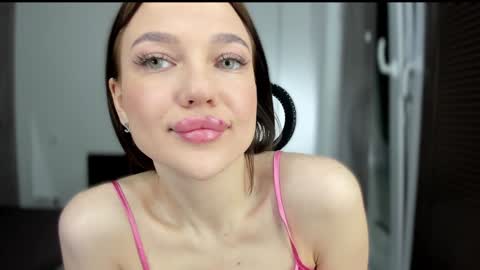 sarahphyllis online show from January 16, 2025, 1:58 pm