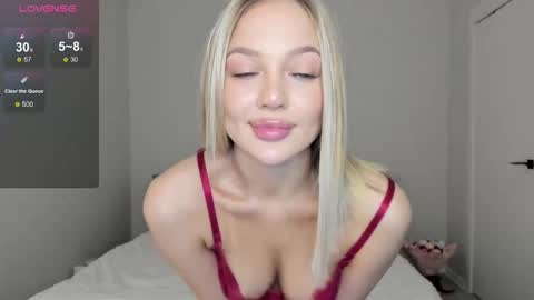 sarahphyllis online show from December 19, 2025, 9:00 pm