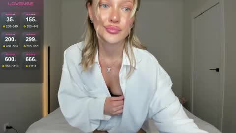 sarahphyllis online show from May 30, 2026, 9:23 pm