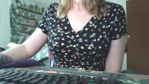 Sarah online show from May 27, 2026, 8:50 pm
