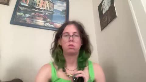 Sarah Smiles online show from May 25, 2026, 10:16 pm