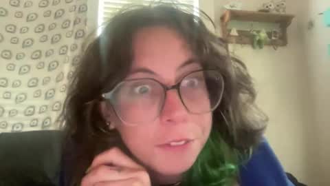 Sarah Smiles online show from May 26, 2026, 5:42 pm