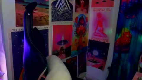 Sarah T online show from February 15, 2026, 7:51 am