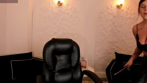 Snapshot of sarahyates chatting on May 10, 2026, 4:06 am Sarah independent model online show from May 10, 2026, 4:06 am
