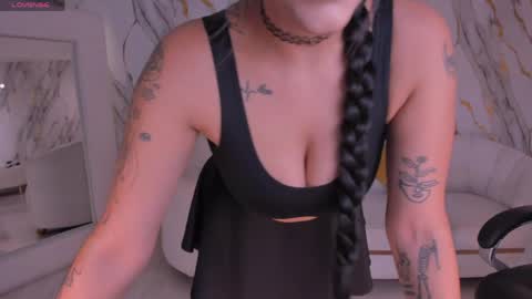 Snapshot of sarahyates chatting on May 14, 2026, 5:14 am Sarah independent model online show from May 14, 2026, 5:14 am