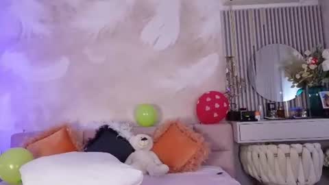 Jenny online show from June 26, 2026, 5:12 am