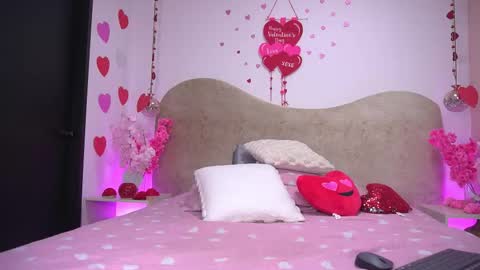 Sara  online show from February 15, 2026, 11:52 am