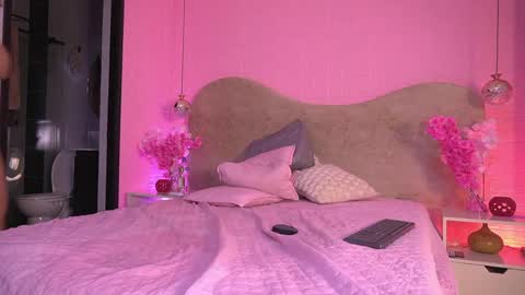 Sara  online show from May 31, 2026, 6:09 pm