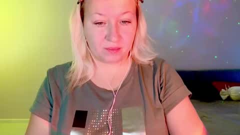 Snapshot of sarakatherin chatting on October 14, 2025, 3:51 am Sara online show from October 14, 2025, 3:51 am