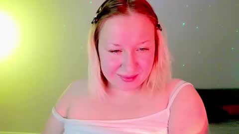 Snapshot of sarakatherin chatting on February 24, 2026, 5:49 am Sara online show from February 24, 2026, 5:49 am