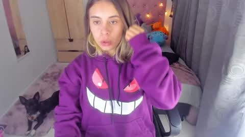 sara  online show from December 17, 2024, 3:50 am