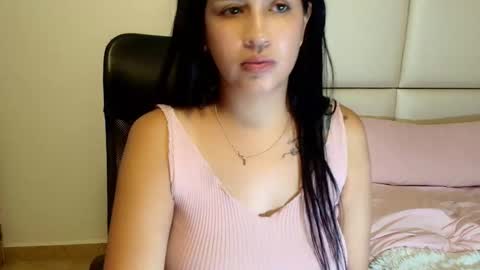 saramantha09 online show from May 6, 2026, 2:08 am