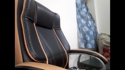 Tamil-saranya online show from February 12, 2025, 3:05 pm