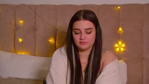 Monica online show from December 15, 2024, 2:37 pm