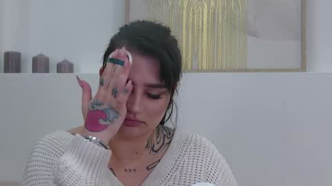 Monica online show from December 16, 2024, 4:16 pm