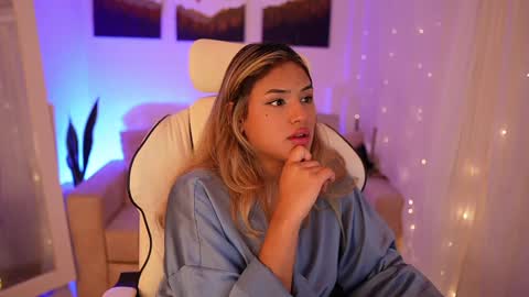 Snapshot of saraparisi_ chatting on December 24, 2024, 1:38 am Sara online show from December 24, 2024, 1:38 am