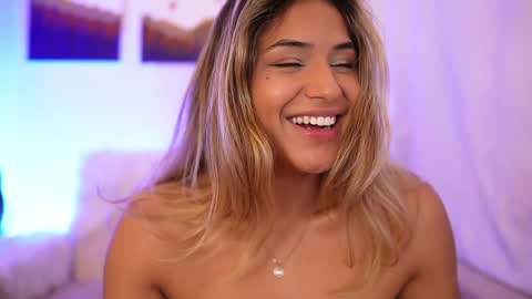 Snapshot of saraparisi_ chatting on February 5, 2025, 3:34 am Sara online show from February 5, 2025, 3:34 am