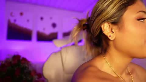 Snapshot of saraparisi_ chatting on February 15, 2025, 12:15 am Sara online show from February 15, 2025, 12:15 am