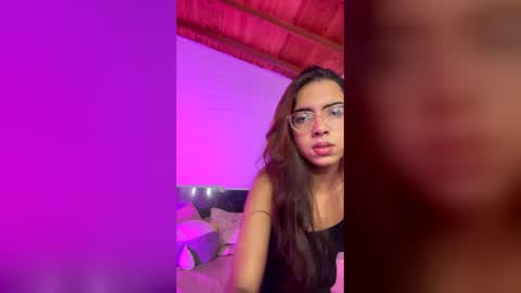 sarasaenz999 online show from March 6, 2026, 9:17 am