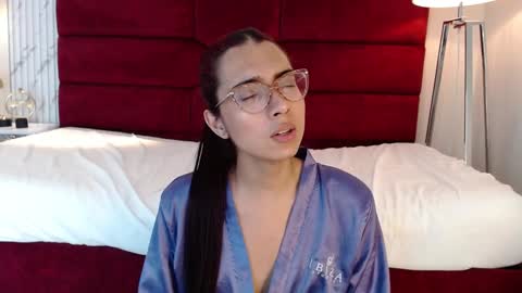 Snapshot of sarasaenz_99 chatting on January 31, 2025, 10:42 pm Sara online show from January 31, 2025, 10:42 pm
