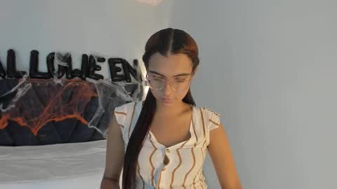 Snapshot of sarasaenz_99 chatting on October 21, 2025, 8:09 pm Sara online show from October 21, 2025, 8:09 pm