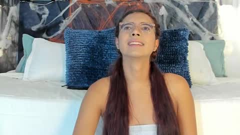 Snapshot of sarasaenz_99 chatting on October 25, 2025, 9:31 pm Sara online show from October 25, 2025, 9:31 pm