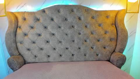   online show from January 15, 2025, 11:00 am