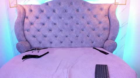   online show from January 15, 2025, 2:02 pm