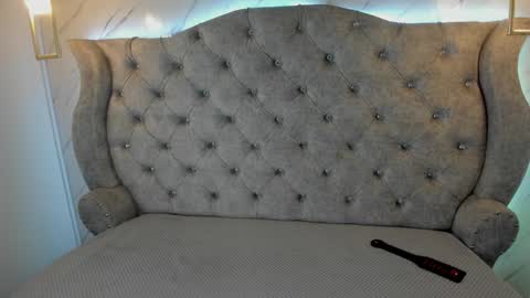   online show from February 2, 2025, 6:31 pm