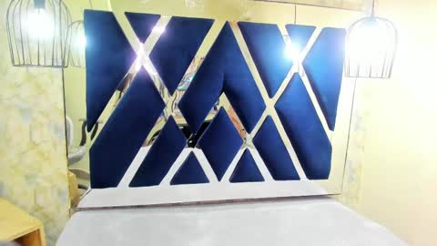   online show from February 19, 2025, 12:55 pm