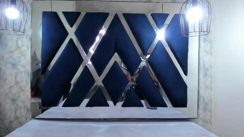   online show from February 25, 2025, 3:05 pm