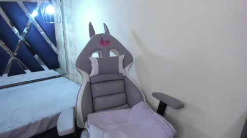   online show from February 27, 2025, 2:00 pm