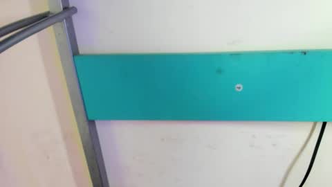   online show from October 18, 2025, 12:17 pm