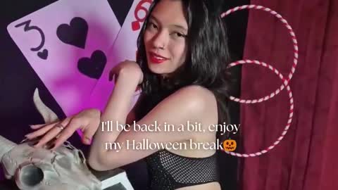   online show from October 29, 2025, 11:23 am