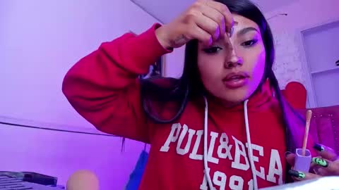 sarastonesx online show from October 11, 2025, 4:44 am