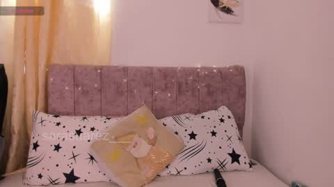 Snapshot of sarasuarez___ chatting on June 1, 2026, 5:03 pm online show from June 1, 2026, 5:03 pm