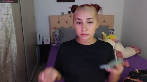 saratukkerr online show from February 4, 2025, 5:53 am