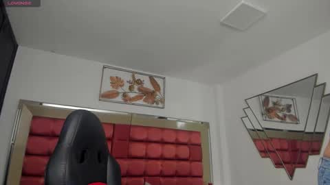      online show from October 9, 2025, 12:08 am