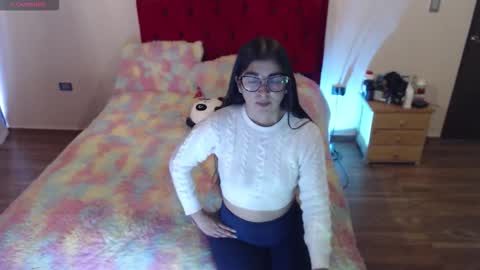 Snapshot of saray_honey1 chatting on September 29, 2025, 9:52 pm saray online show from September 29, 2025, 9:52 pm