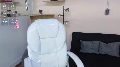 Snapshot of saray_reyes chatting on November 3, 2025, 12:06 pm Saray Say hi in the chat online show from November 3, 2025, 12:06 pm