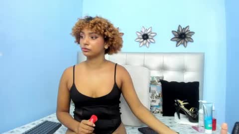 Snapshot of saray_sexy_love chatting on April 29, 2026, 12:09 pm saray_sexy_love online show from April 29, 2026, 12:09 pm