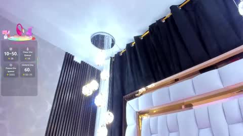 Snapshot of sarayroyse chatting on December 1, 2025, 7:19 pm Saray online show from December 1, 2025, 7:19 pm