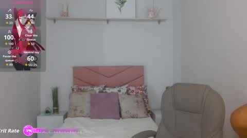 Saray Vega online show from October 10, 2025, 7:24 pm