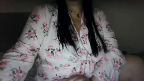 Sara online show from May 5, 2026, 11:46 pm