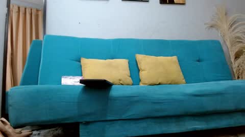 sarita_klein online show from April 10, 2026, 4:01 pm