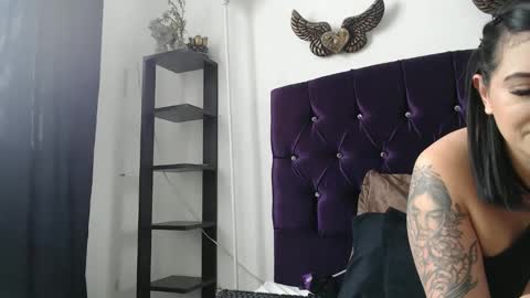 Sara online show from November 30, 2025, 4:11 pm