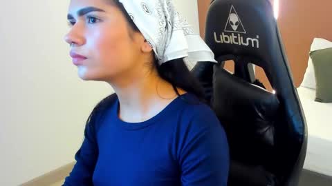Snapshot of sarita_pinkie chatting on October 5, 2025, 2:32 am S A R I T A online show from October 5, 2025, 2:32 am