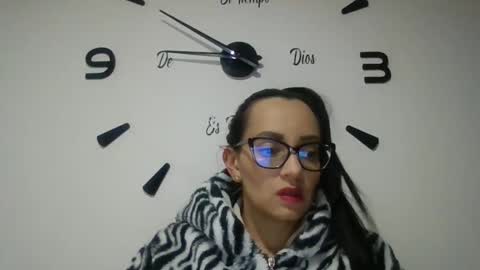 Snapshot of sarita_start chatting on November 18, 2025, 1:44 am sarita_start online show from November 18, 2025, 1:44 am