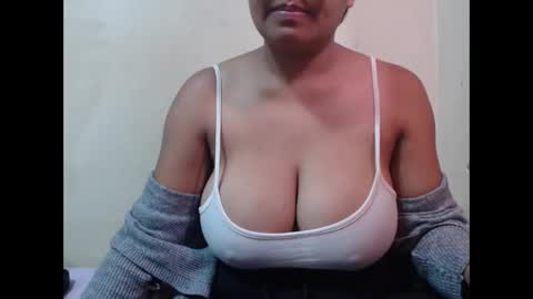 saronette online show from December 2, 2025, 5:35 am